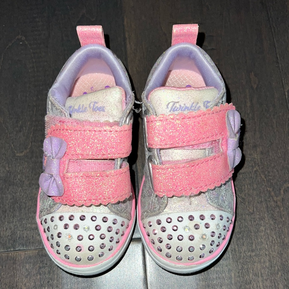 Sketchers child sparkle liteup mini leopard sneakers size 6